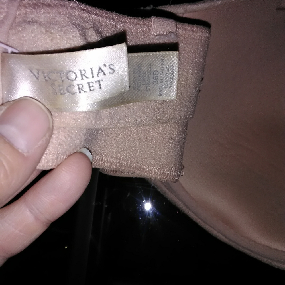 Victoria Secret Bra Size 36D - Picture 7 of 8